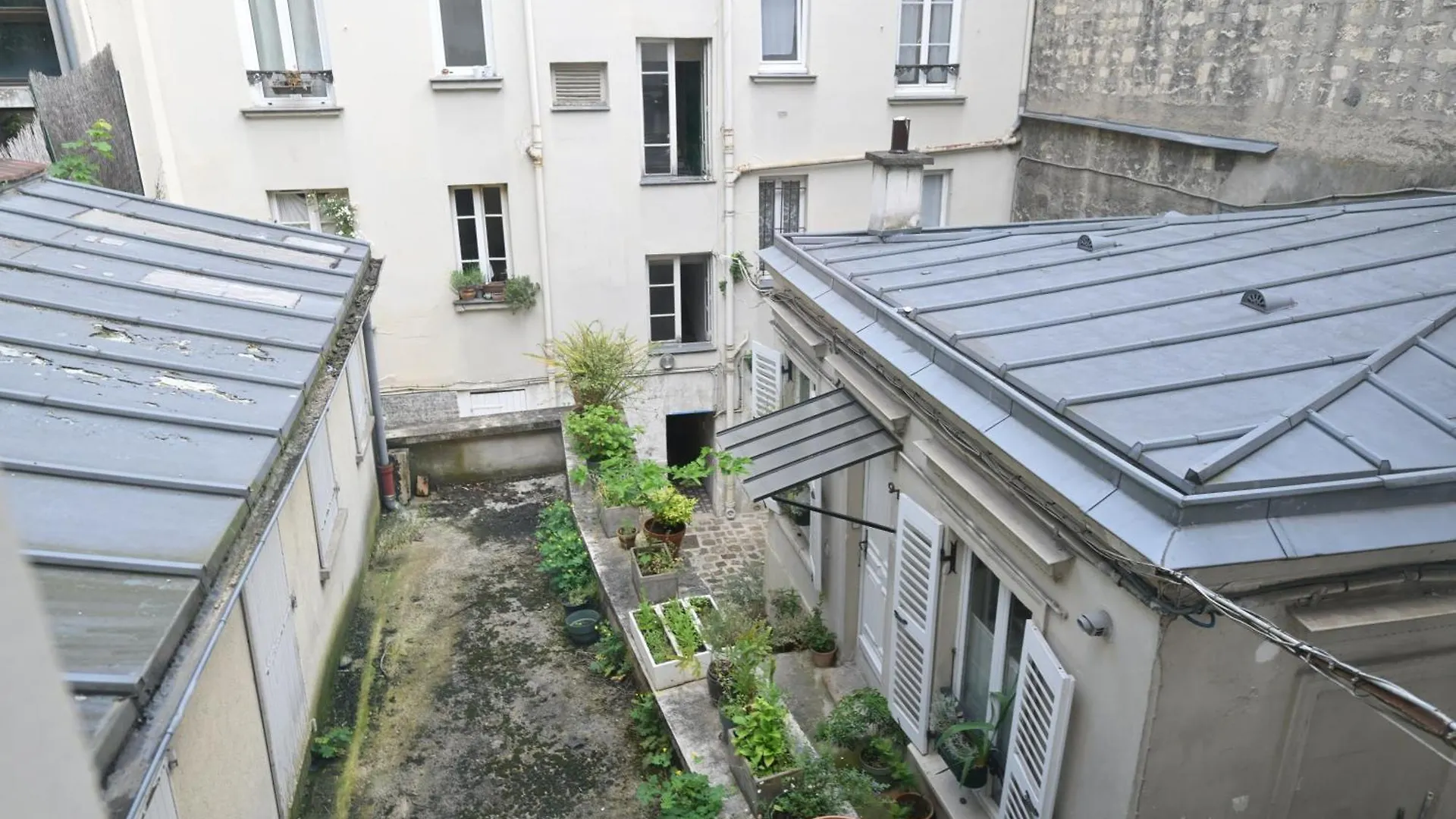 Au Coeur De Montmartre Lovers
